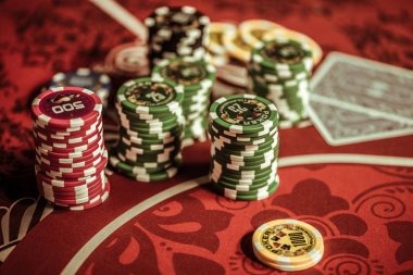 Slot category screen showing game tiles and support notes